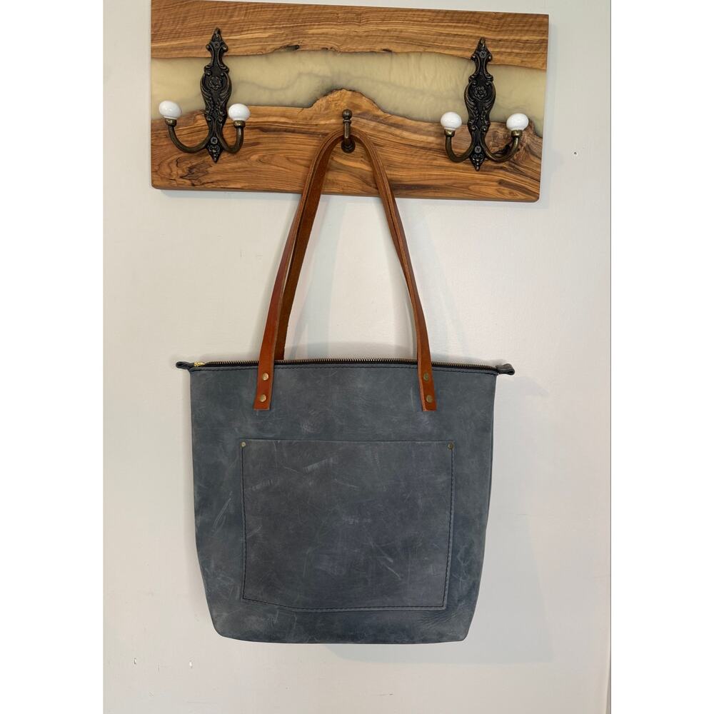 Portland Leather zip top bucket bag medium